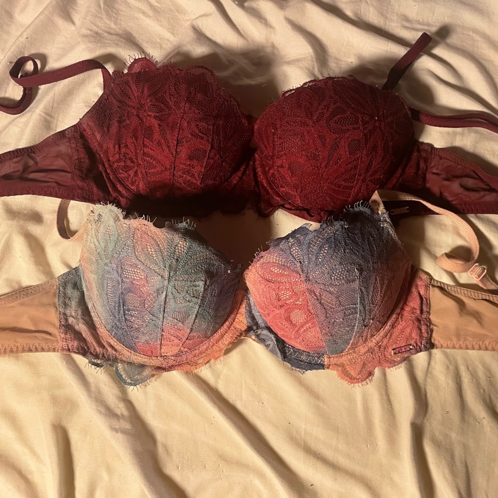 Used bras Victorias secret 34b